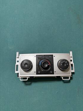 Acdelco Oe 15-74131 Hvac Control Panel Gm Original Equipment Fits 08-12 Chevrolet Malibu