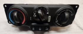 05212005 Chevrolet 2005 Chevy Equinox A/c Ac Heater Temperature Climate Control Oem