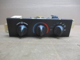 09351471 Chevrolet 00 01 02 Chevy Camaro Temperature Climate Control Heat A/c 2000-2002