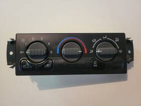 09361355 Chevrolet 99 - 02 Gm Sierra Chevy Silverado Climate Control Hvac No Rear Def 2500 Hd Lb7