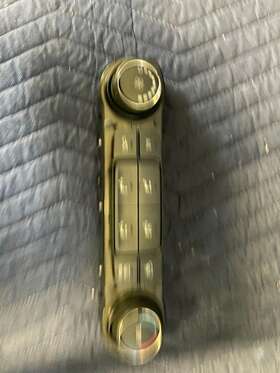Chevrolet 14-18 Chevy Silverado 1500 Manual Temperature Ac Control With Rear Defrost Oem Lkq