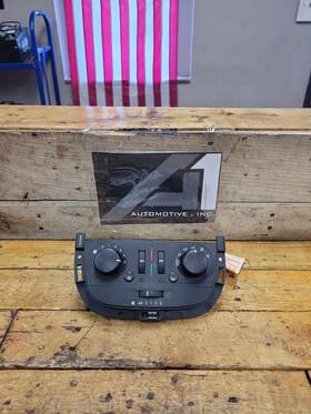 1573642 Chevrolet 07-09 Chevy Uplander Montana Van 07 Relay A/c Heater Control Non Heated Seats