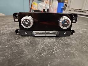 Ft21-ft24 Chevrolet 26524544 Tahoe Rear Heater Control With Heated Seat Oem