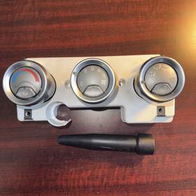 Vt120749 Chevrolet Truck 03 Chevy Ssr Temperature Hvac Climate Control