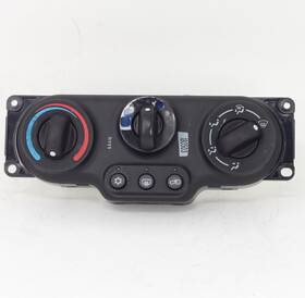22732536 General Motors 2005 Chevrolet Equinox Ac Hvac Climate Control Switch Module Dash Panel Oem
