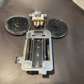 453137 General Motors 1969-1971 Chevy Corvette Heater Control No Ac In Dash Console Thermostat 453137 General Motors 1969-1971 Chevy Corvette Heater Control No Ac In Dash Console Thermostat