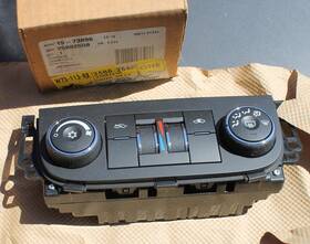 25802934 General Motors / Chevrolet 2006-2011 Impala Dual Zone Temperature Control Unit Non-heated Seats