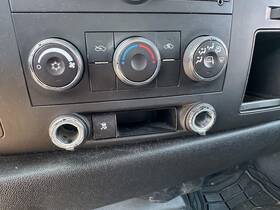 1573443 Gm Trucks 07 08 09 Chevy Silverado 1500 Heater A/c Control Manual Without Rear Defrost