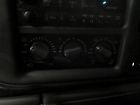 1089647 Temperature Chevy Suburban 1500 01 Control 00 02